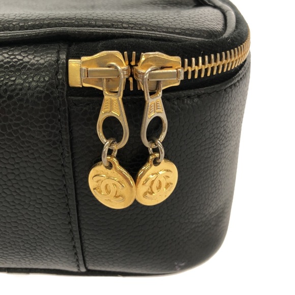 Chanel Skin Caviar Bag Black Vanity - Picture 10 of 12